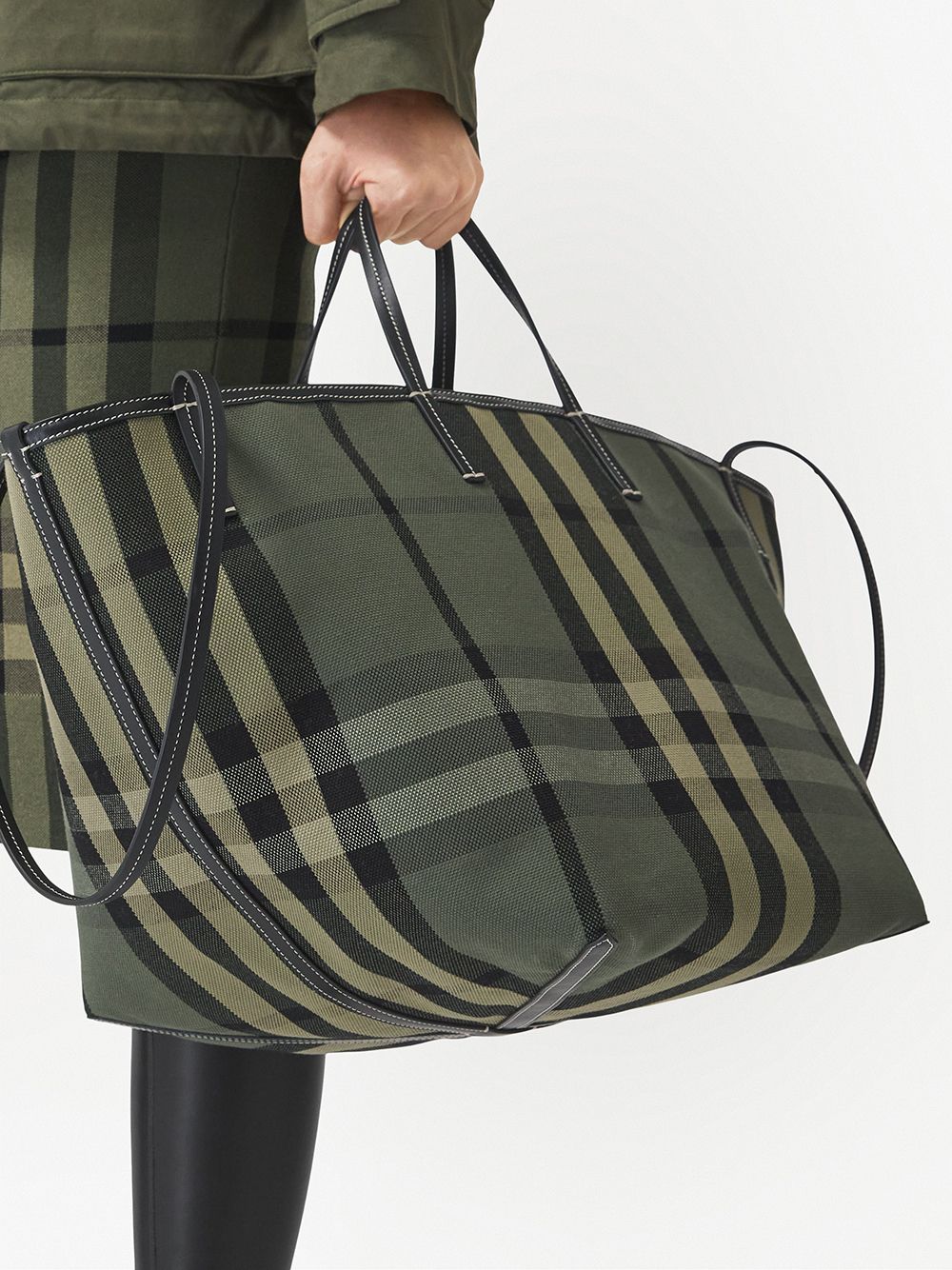 Burberry check-print tote bag - Image 6