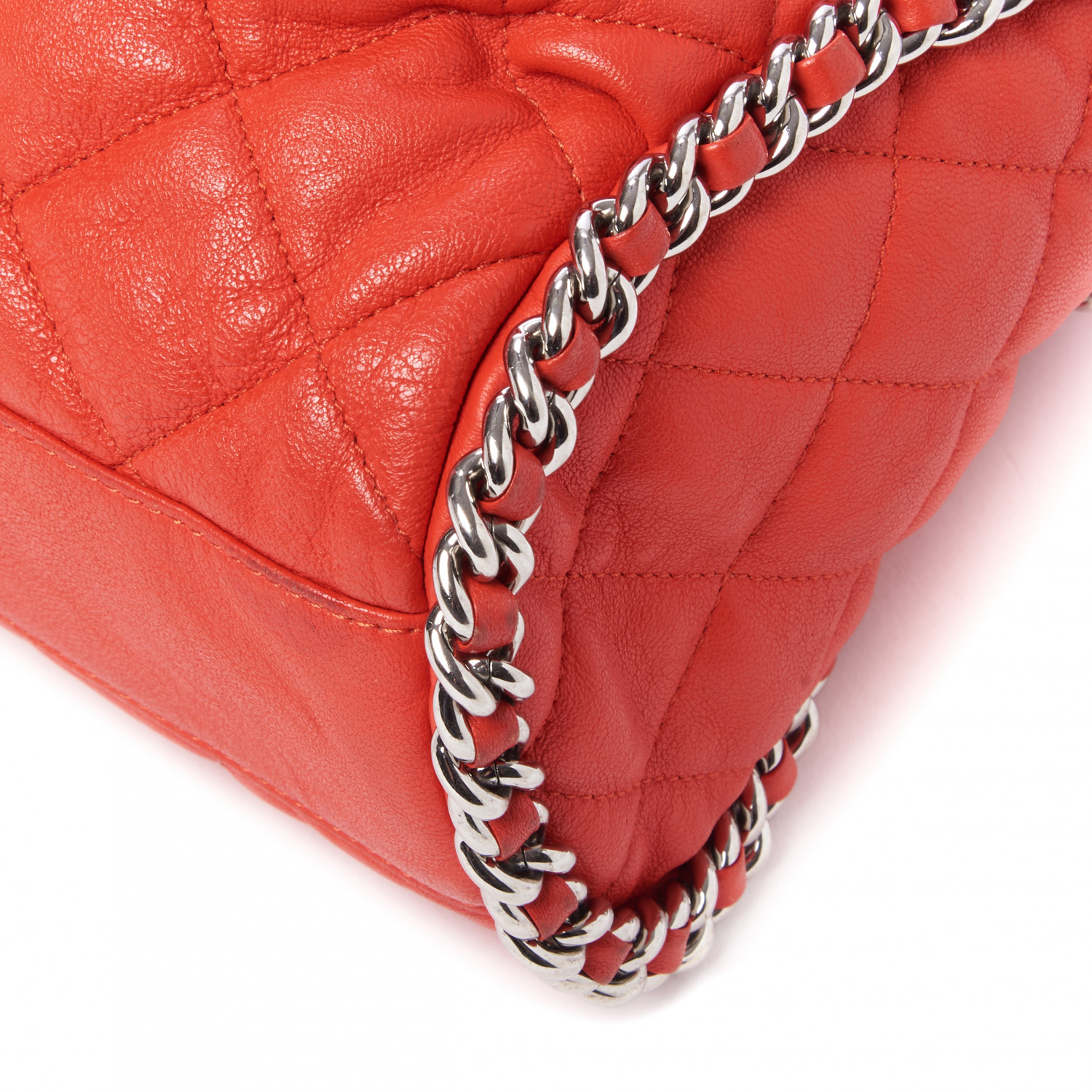 Chanel Washed Lambskin Chain Around Hobo Red - Image 4