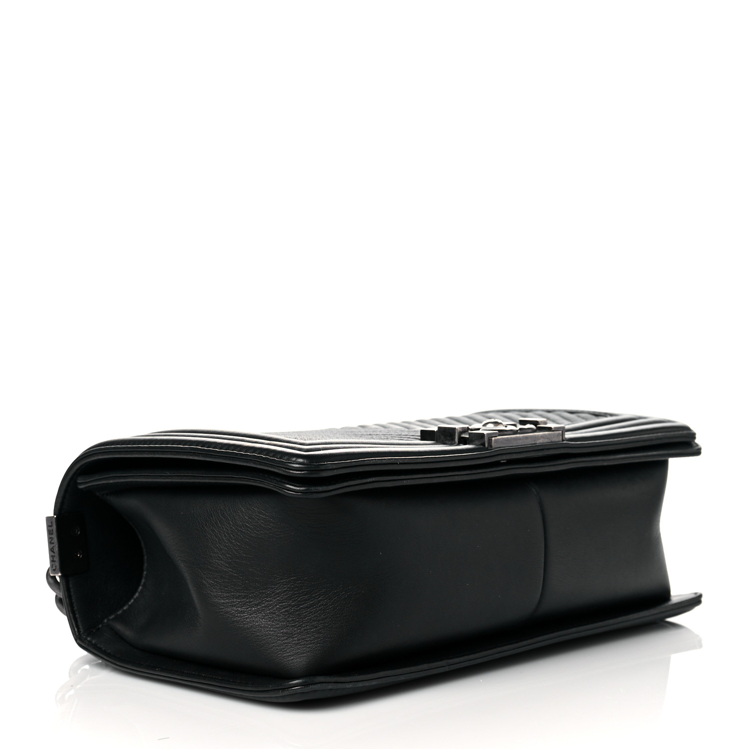 Chanel Lambskin Chevron Quilted Medium Boy Flap Black - Image 3