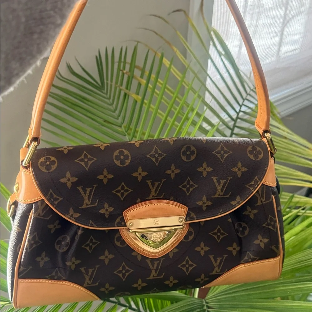 Louis Vuitton Beverly Monogram MM Shoulder Bag - Image 2