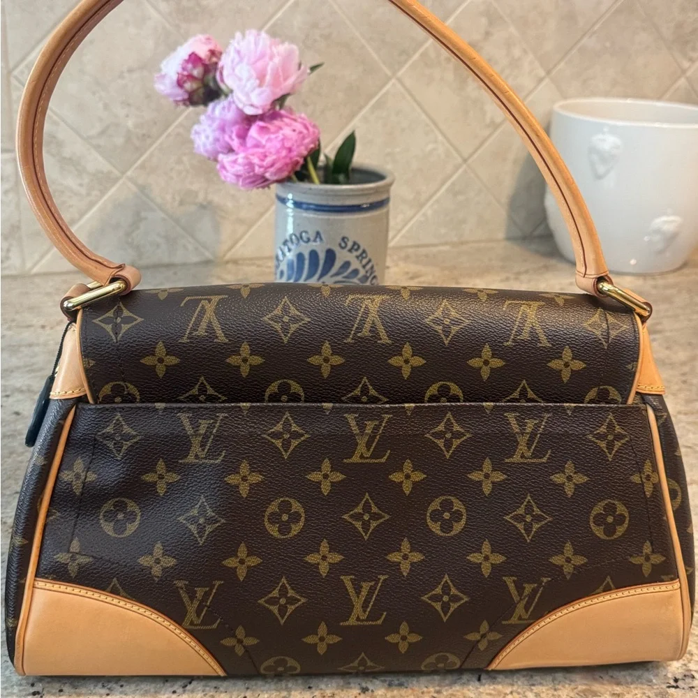 Louis Vuitton Beverly Monogram MM Shoulder Bag - Image 3