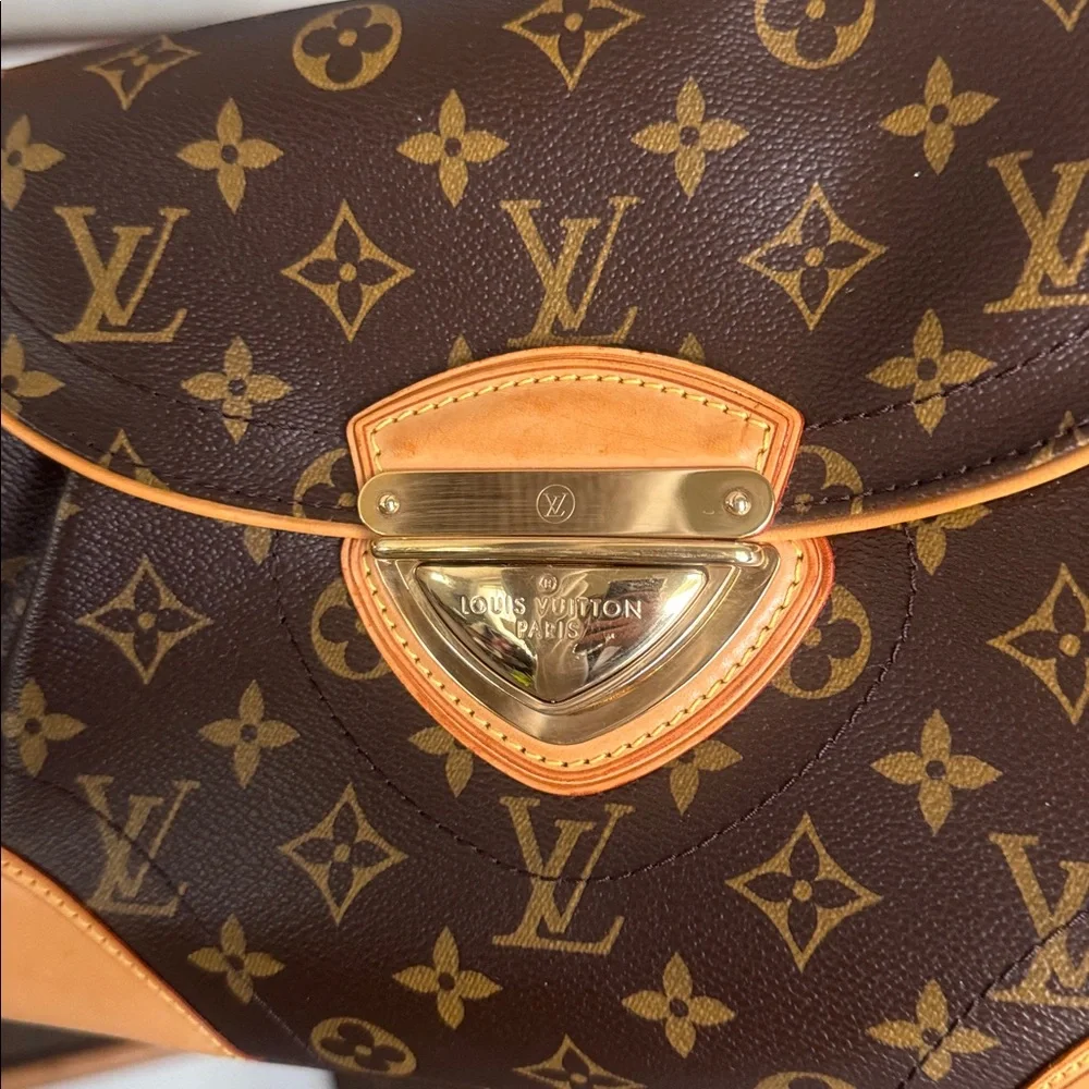 Louis Vuitton Beverly Monogram MM Shoulder Bag - Image 11