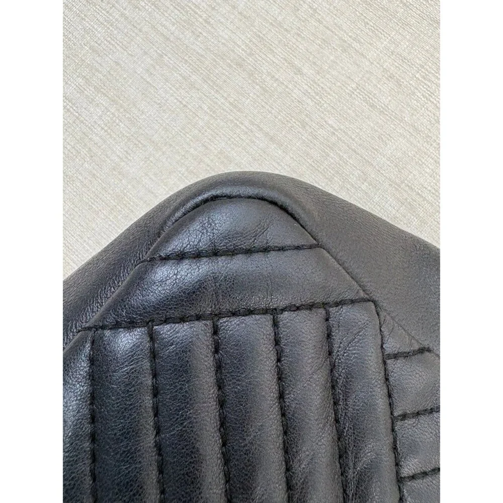 CHANEL Black Lambskin Chevron Flap Bag Medium - Image 15