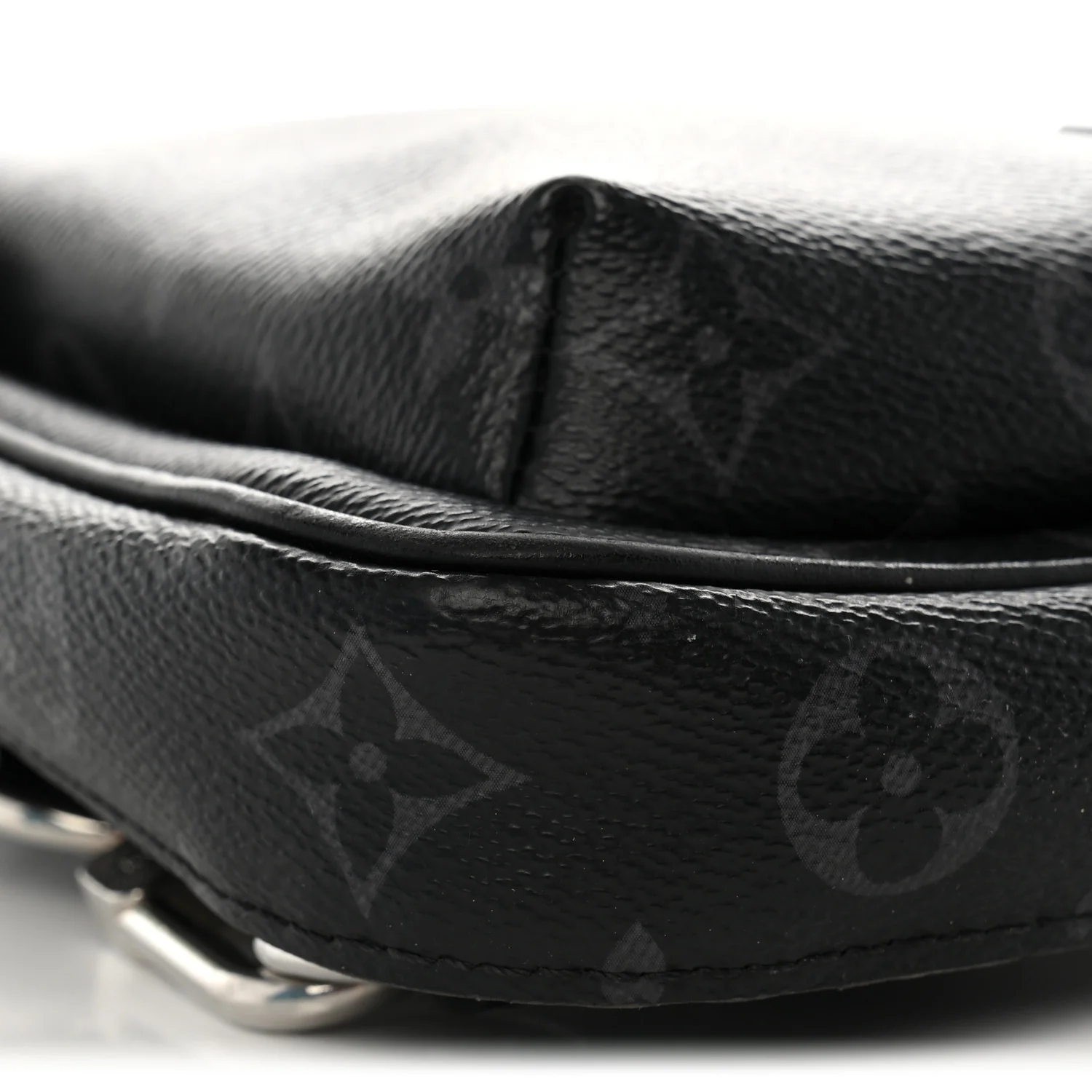Louis Vuitton Monogram Eclipse Avenue Slingbag PM - Image 8