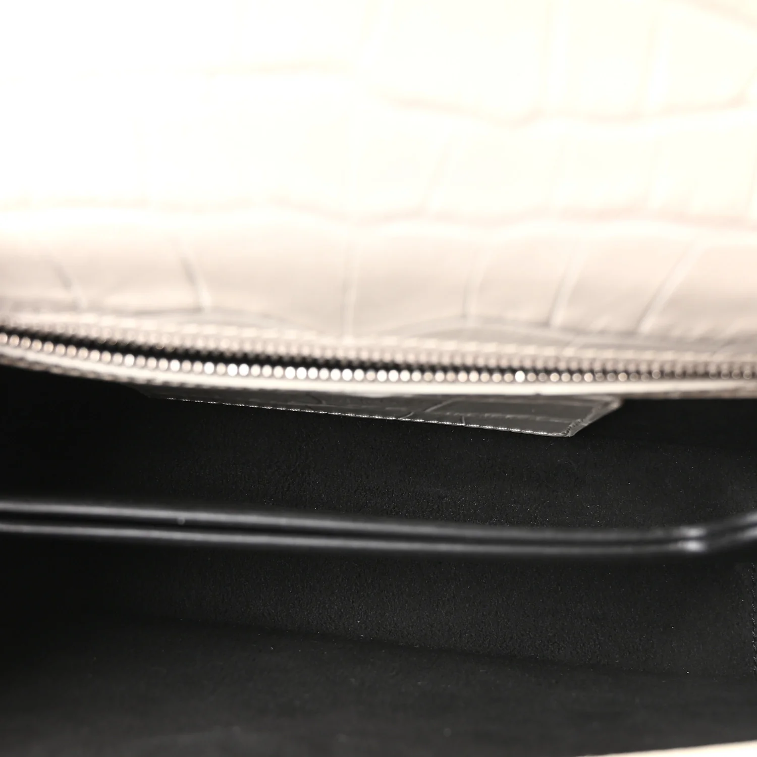 Alexander McQueen Shiny Calfskin Crocodile Embossed Knuckle Jeweled Crossbody White - Image 5