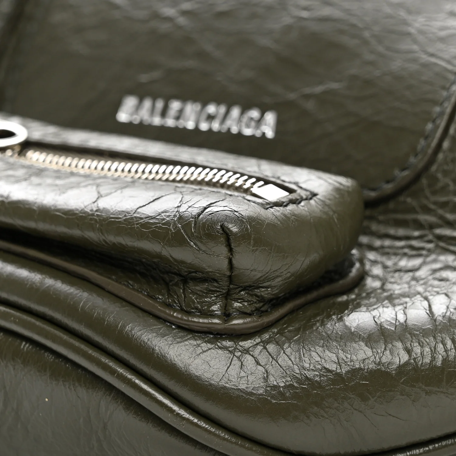 Balenciaga Agneau Arena Superbusy Belt Bag Khaki - Image 10
