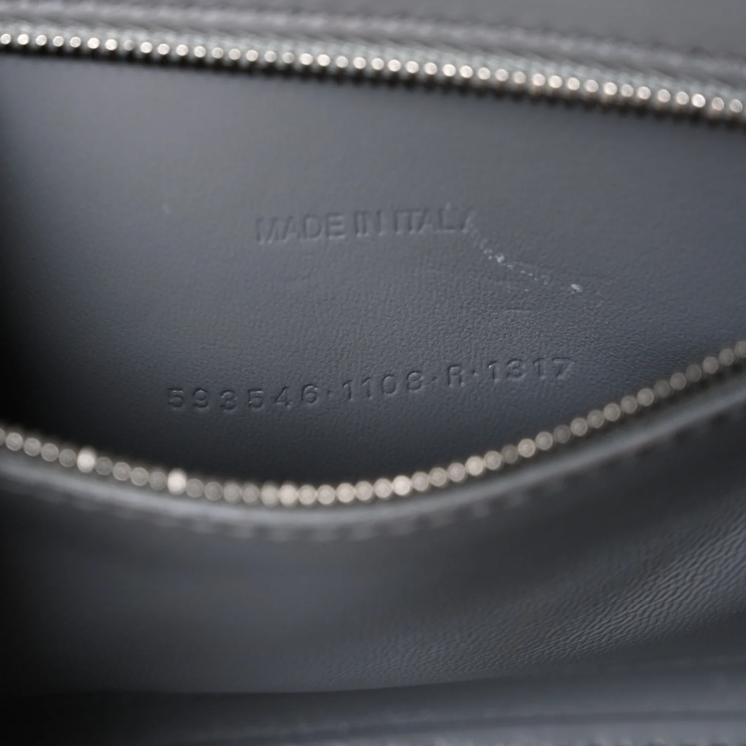 Balenciaga Shiny Calfskin Crocodile Embossed Small Hourglass Top Handle Bag Balenciaga Grey Balenciaga Grey - Image 8